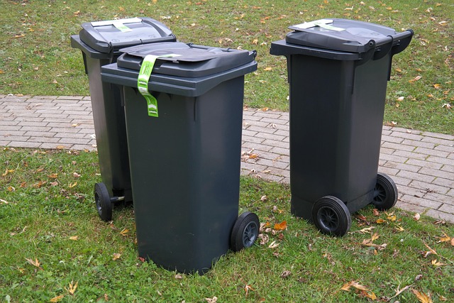 garbage can must be covered